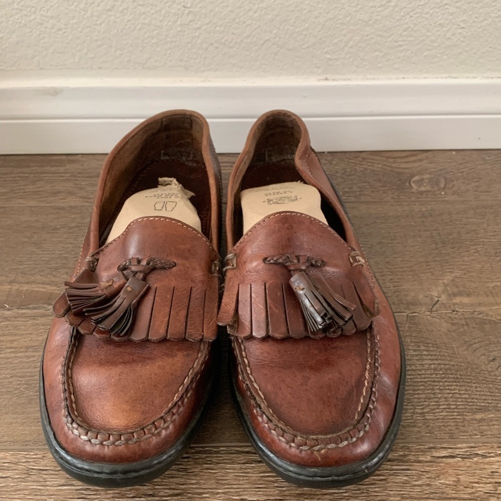 Shoes - Picture 6 of 9